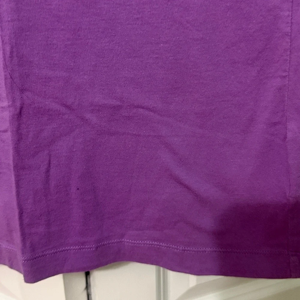 Nike Women’s Spellout Logo V-Neck T-Shirt - Purple/Lavender - Size M - Picture 6 of 9